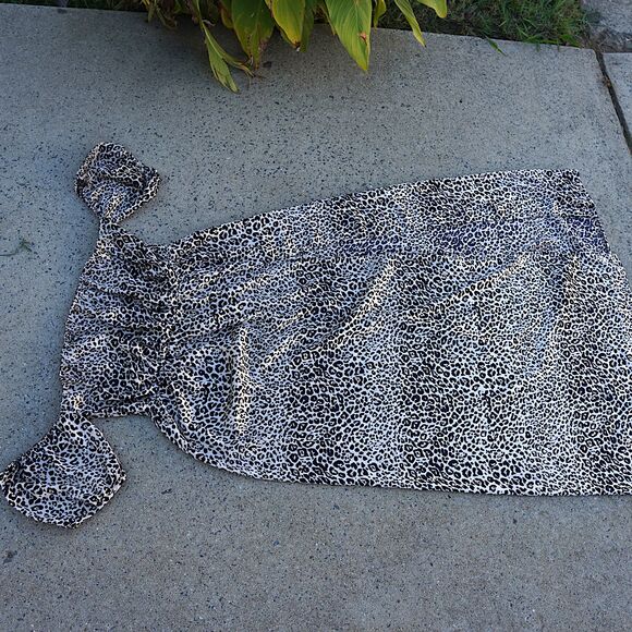 PrettyLittleThing Leopard Off Shoulder Maxi Dress w/ Thigh Slit | Size 12 - Picture 16 of 16